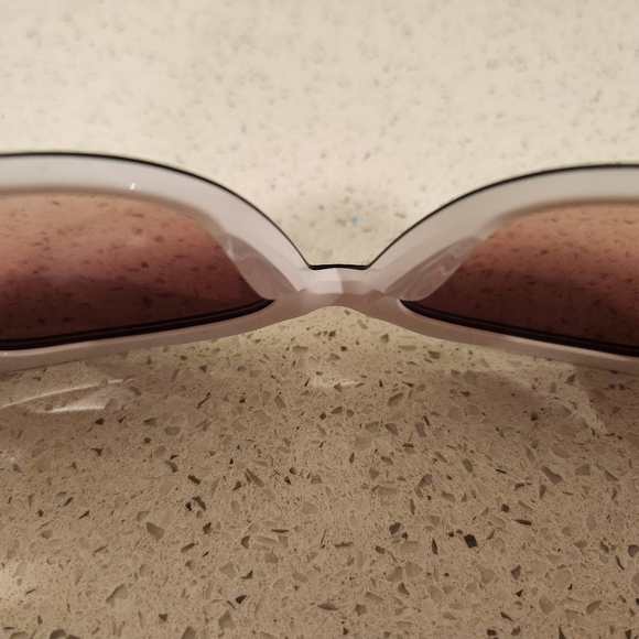 Anne Fontaine Allison Sunglasses - Picture 8 of 10